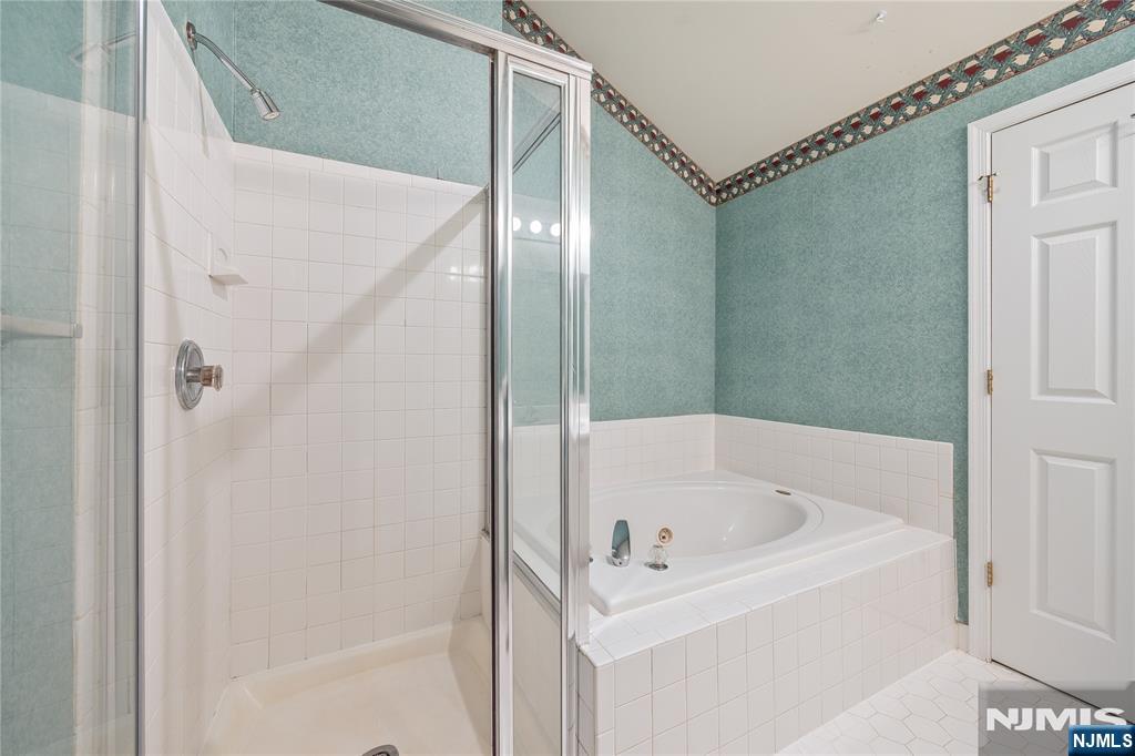 1179 Chedworth Circle Property Photo 17