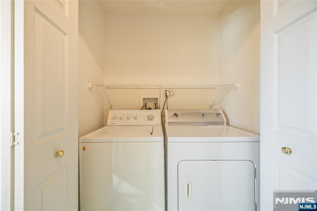 1179 Chedworth Circle Property Photo 19