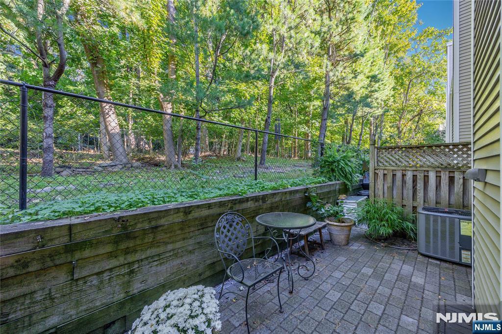 1179 Chedworth Circle Property Photo 24