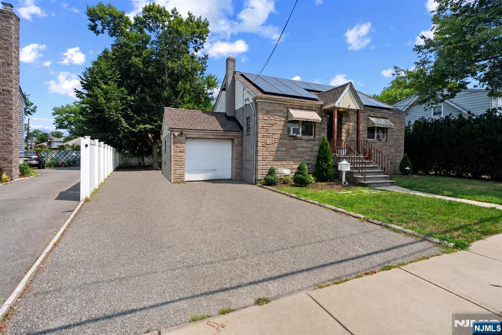 76 Niehaus Avenue Property Photo 2