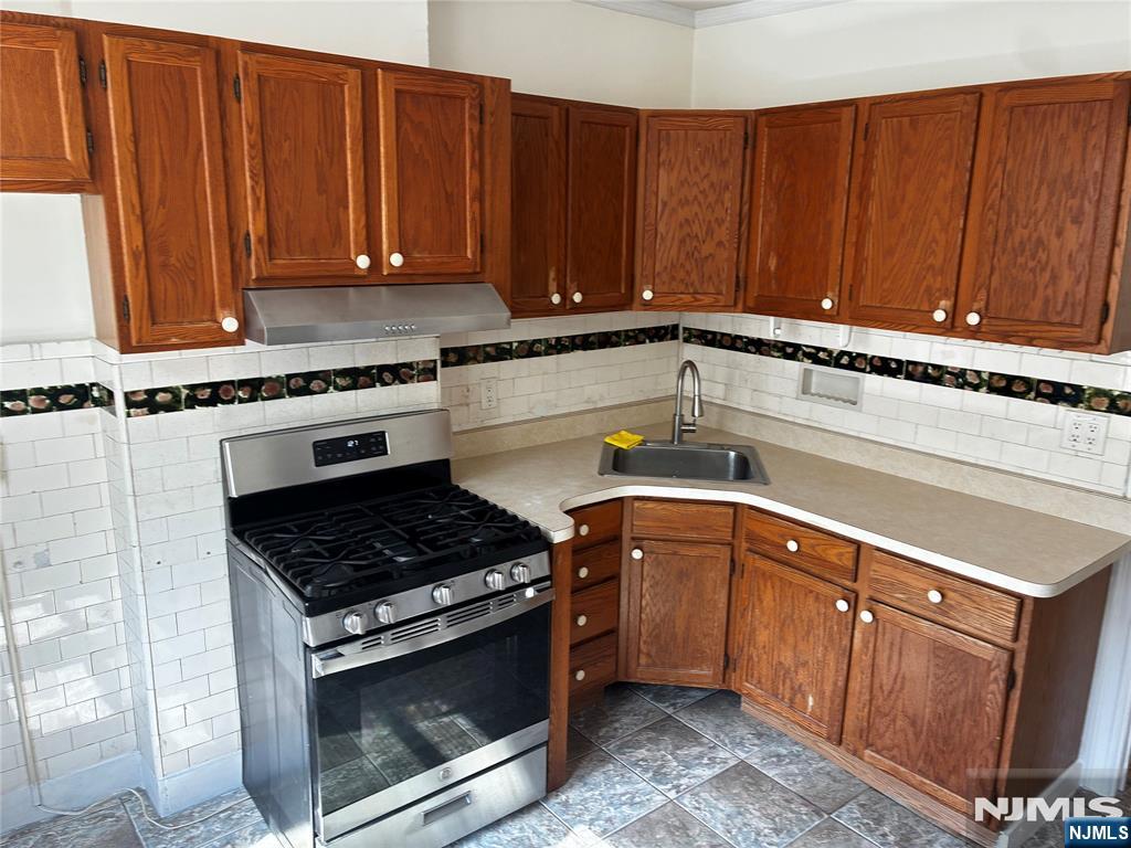 415 72nd Street Property Photo 4