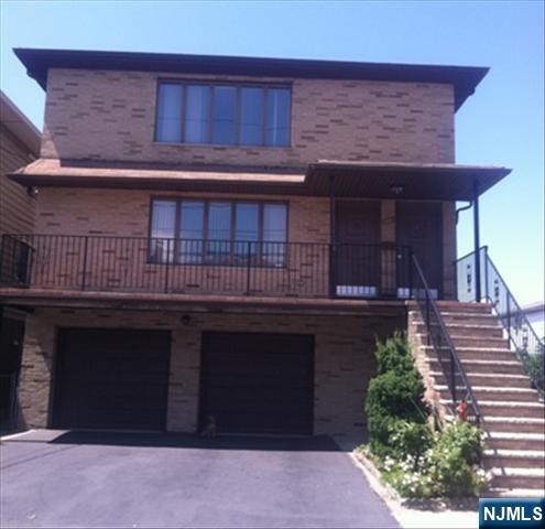 225 6th Street 2 Property Photo 1
