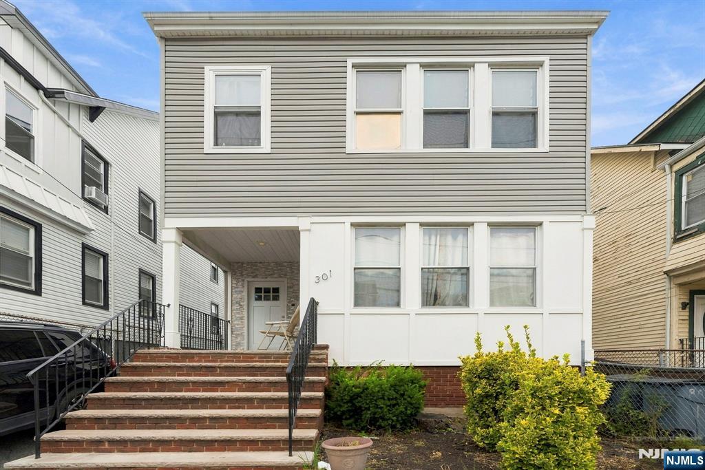 299-301 Renner Avenue Property Photo 1