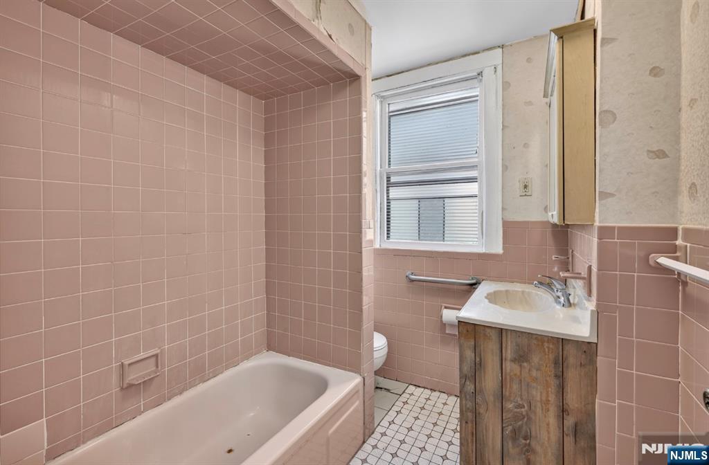 389 N Maple Avenue Property Photo 14