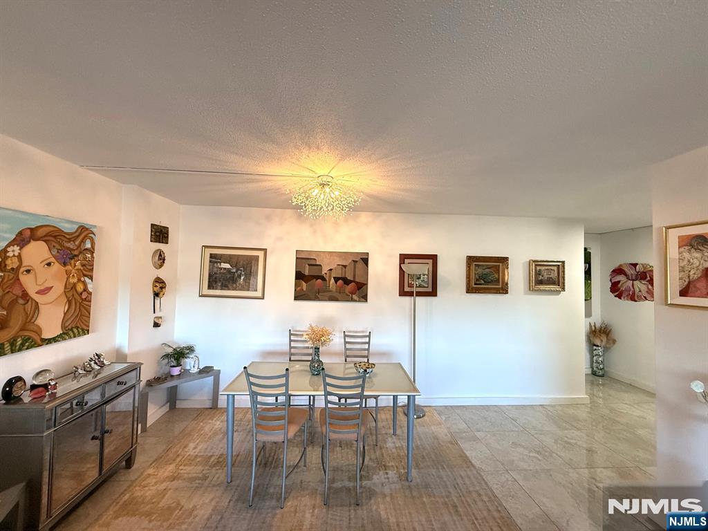 2200 Central Road 8s Property Photo 6