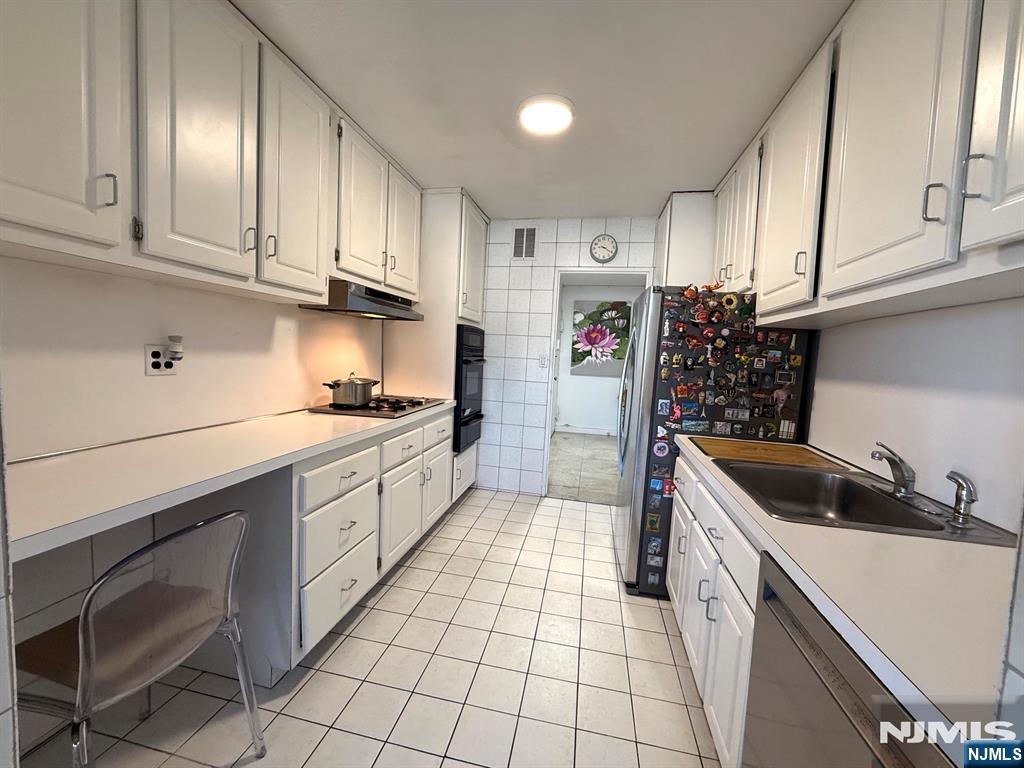 2200 Central Road 8s Property Photo 8