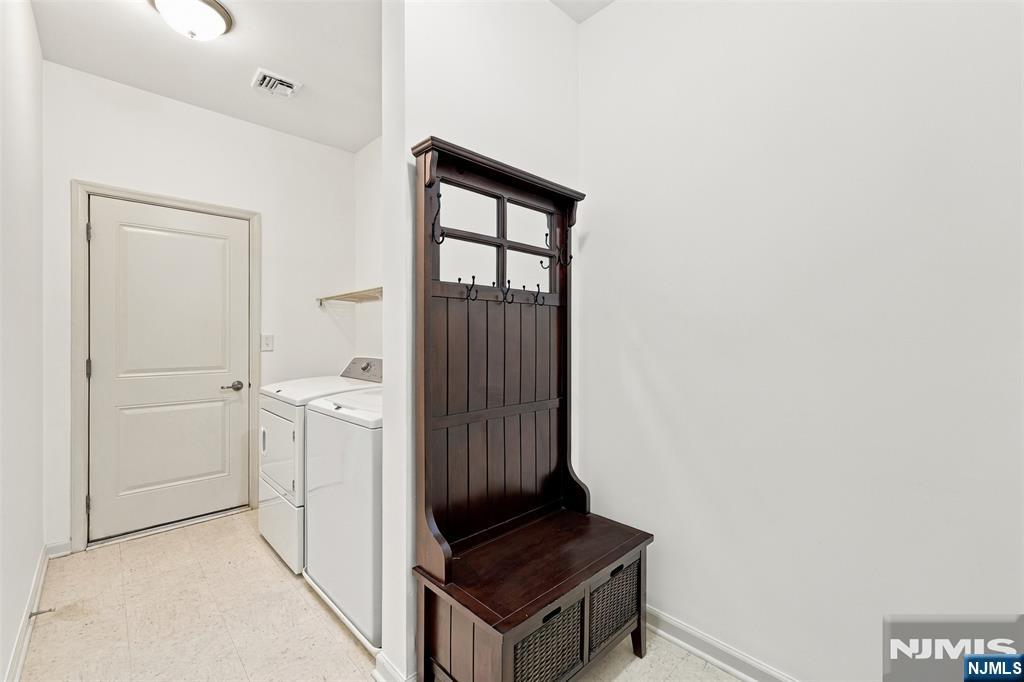 305 Waterview Court Property Photo 10