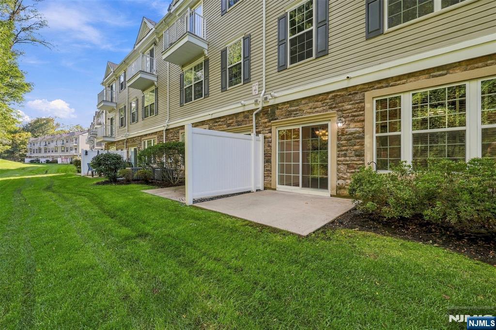 305 Waterview Court Property Photo 26