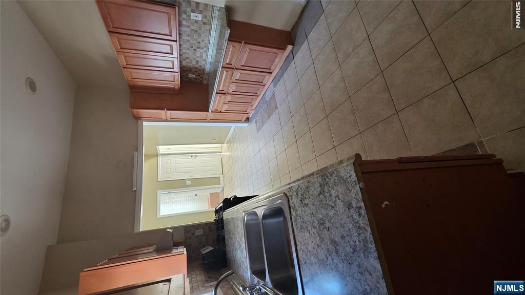 304 Westfield Avenue Property Photo 5