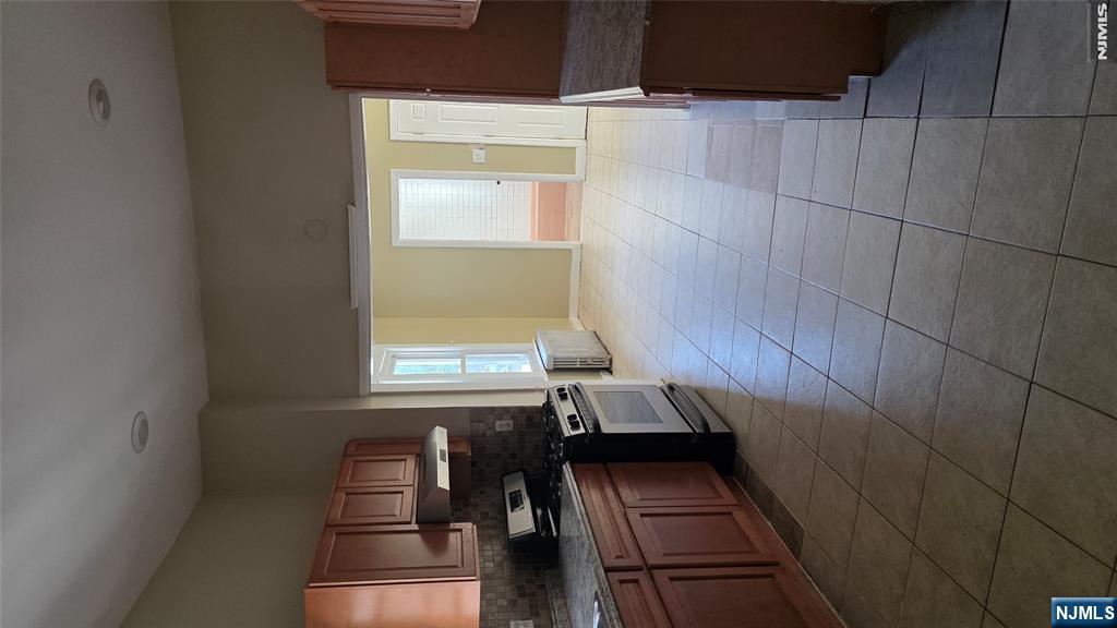 304 Westfield Avenue Property Photo 7