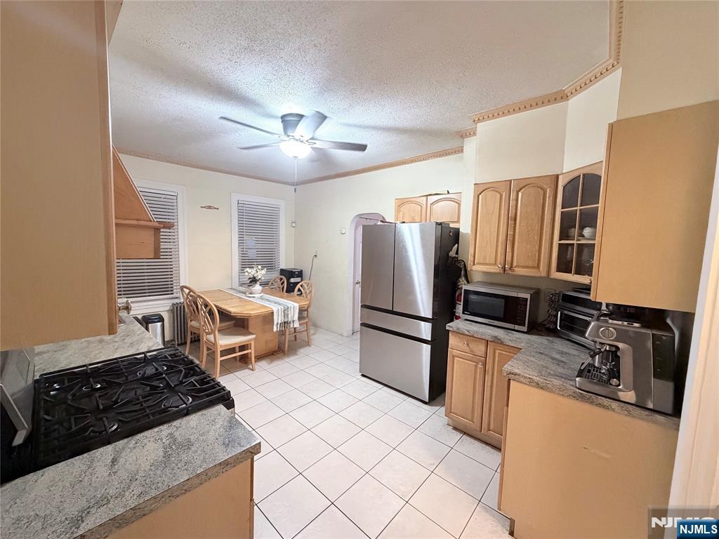 101 Tilt Street Property Photo 3