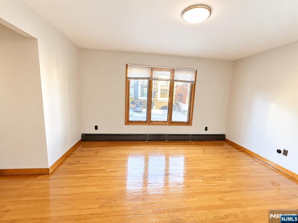 233 8th Street 1 Property Photo 5