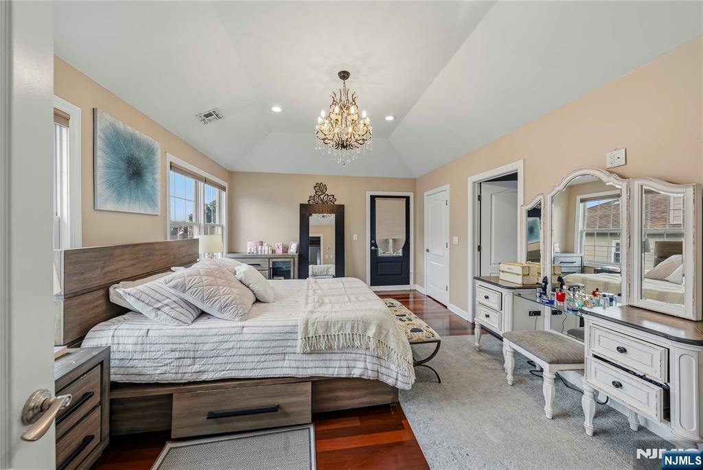 664 Teneyck Avenue Property Photo 8