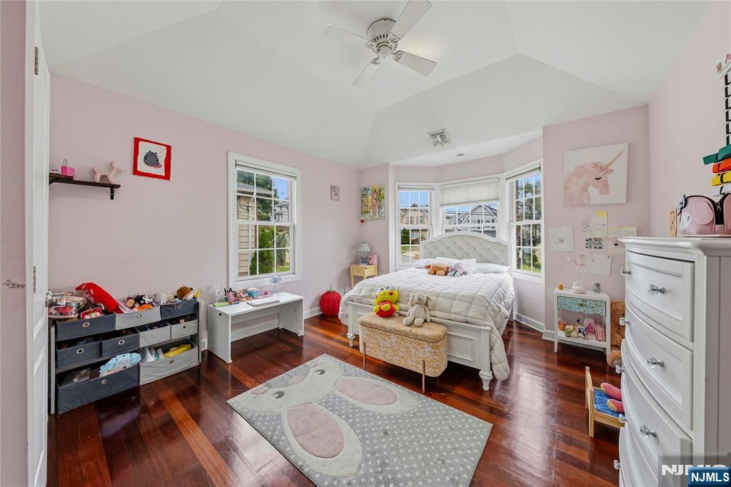 664 Teneyck Avenue Property Photo 11