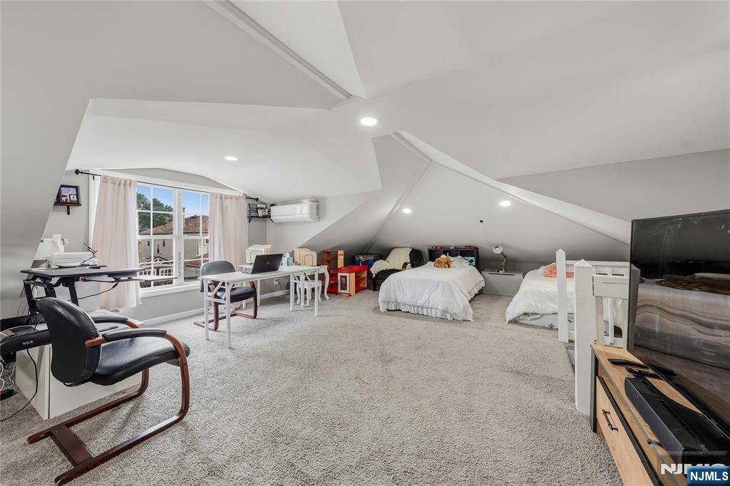 664 Teneyck Avenue Property Photo 19