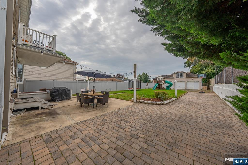 664 Teneyck Avenue Property Photo 24