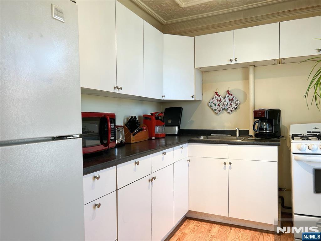 238 Main Street 3 Property Photo 1