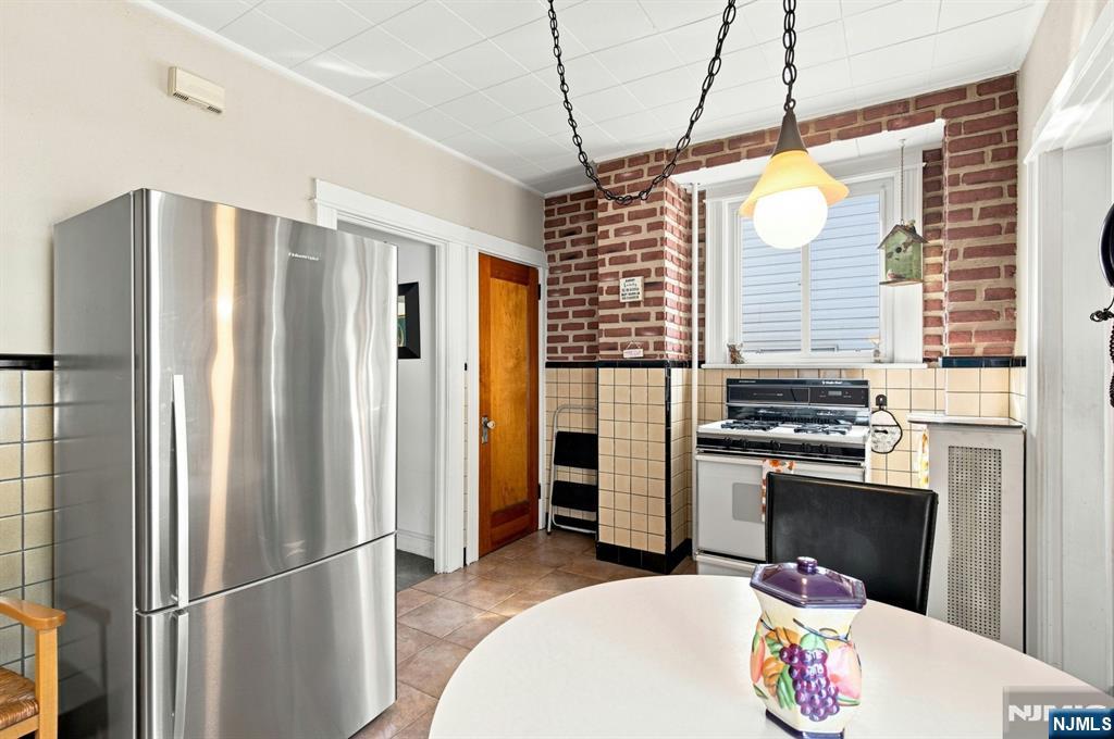 1512 80th Street Property Photo 9