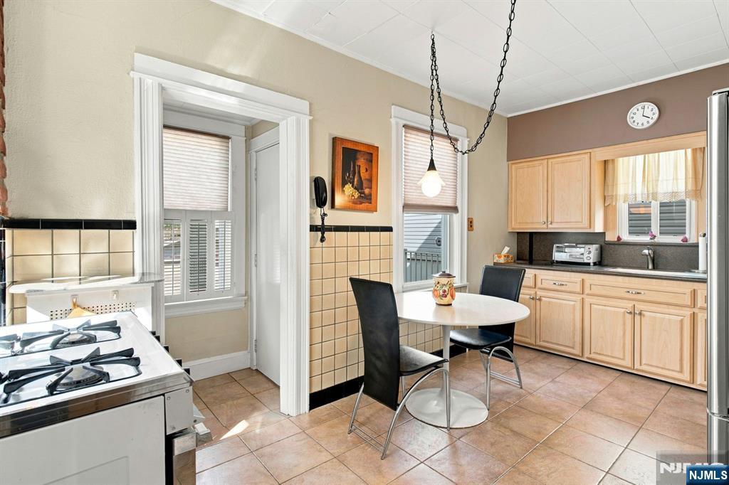 1512 80th Street Property Photo 10