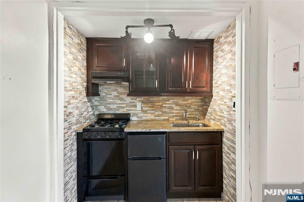 410 Fairview Avenue 4j Property Photo 8