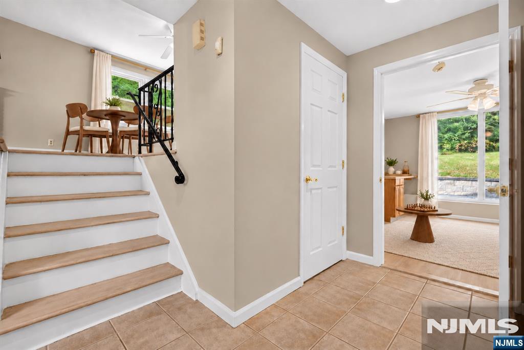 280 Whippany Road Property Photo 7