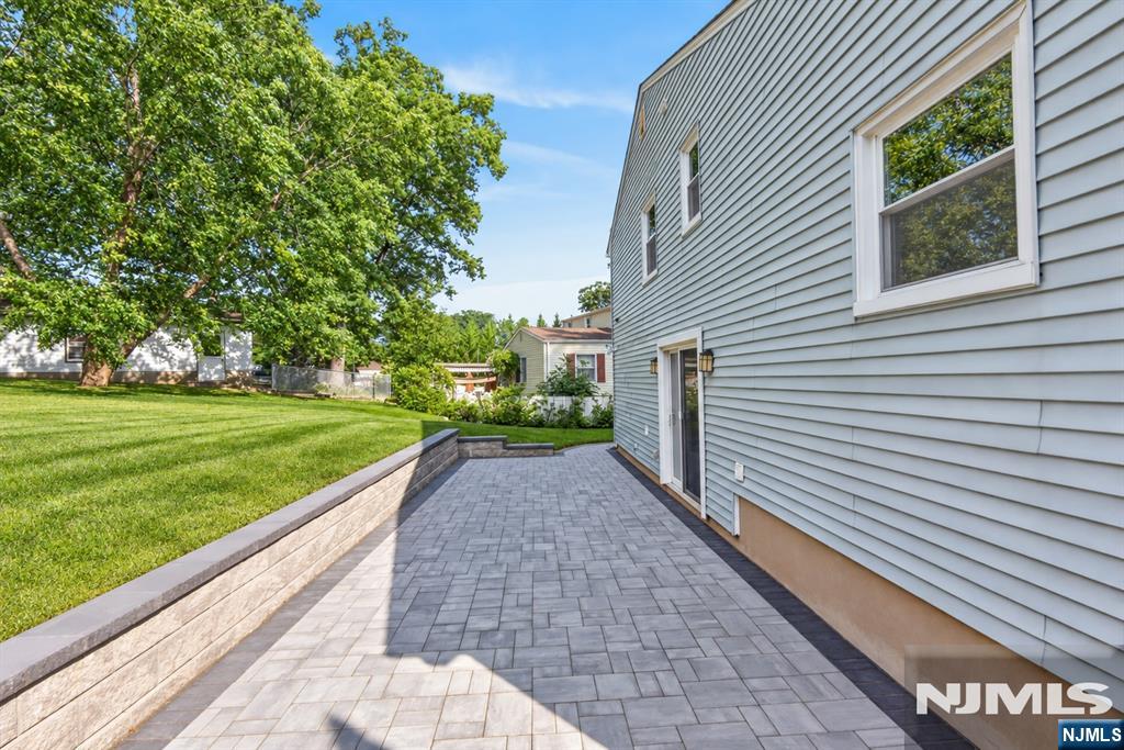 280 Whippany Road Property Photo 26