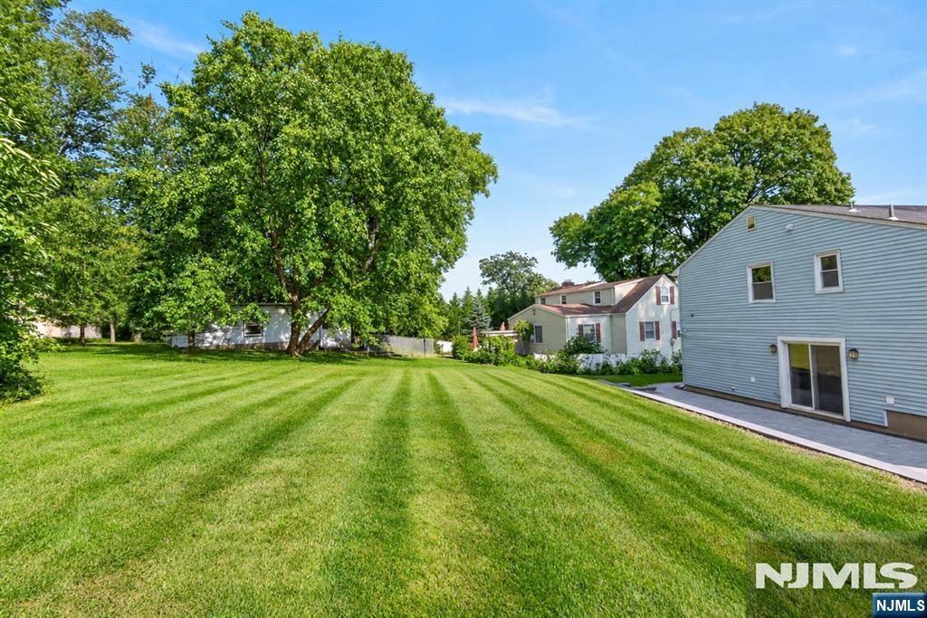 280 Whippany Road Property Photo 28