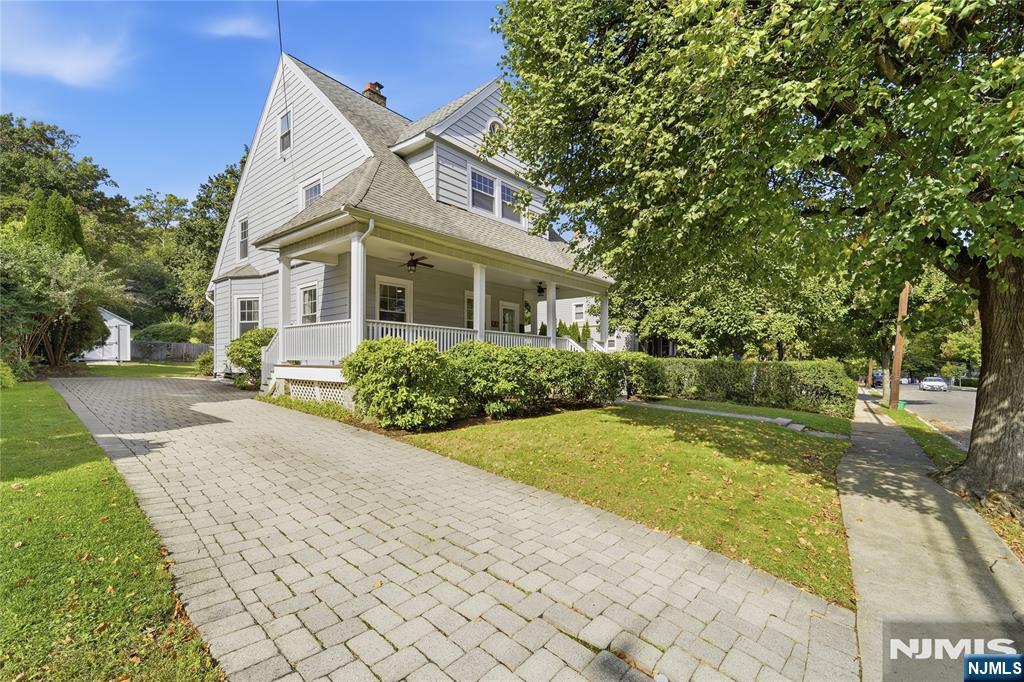 38 Forest Avenue Property Photo 2