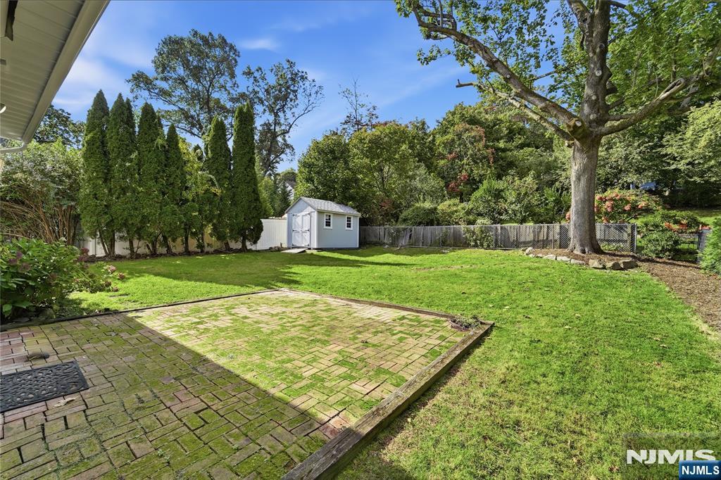 38 Forest Avenue Property Photo 6