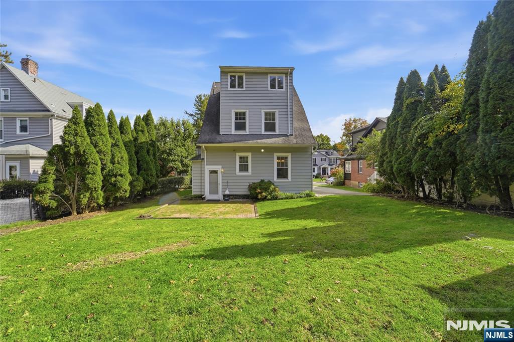 38 Forest Avenue Property Photo 8