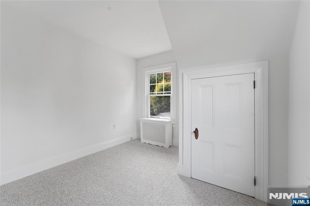 38 Forest Avenue Property Photo 33