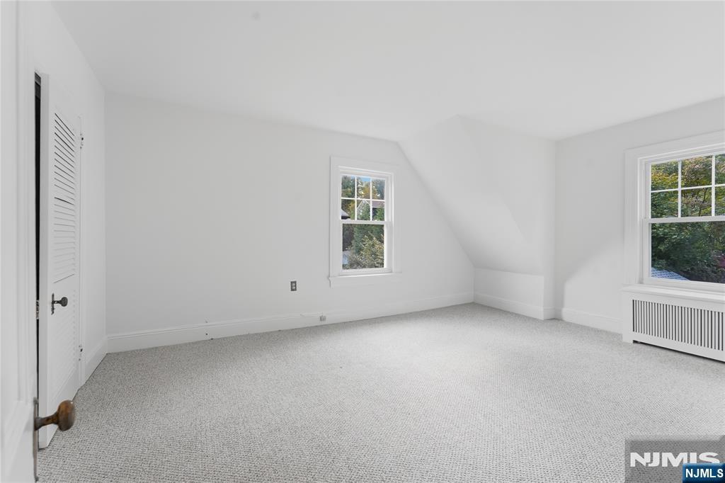 38 Forest Avenue Property Photo 34