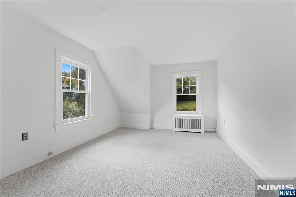 38 Forest Avenue Property Photo 36