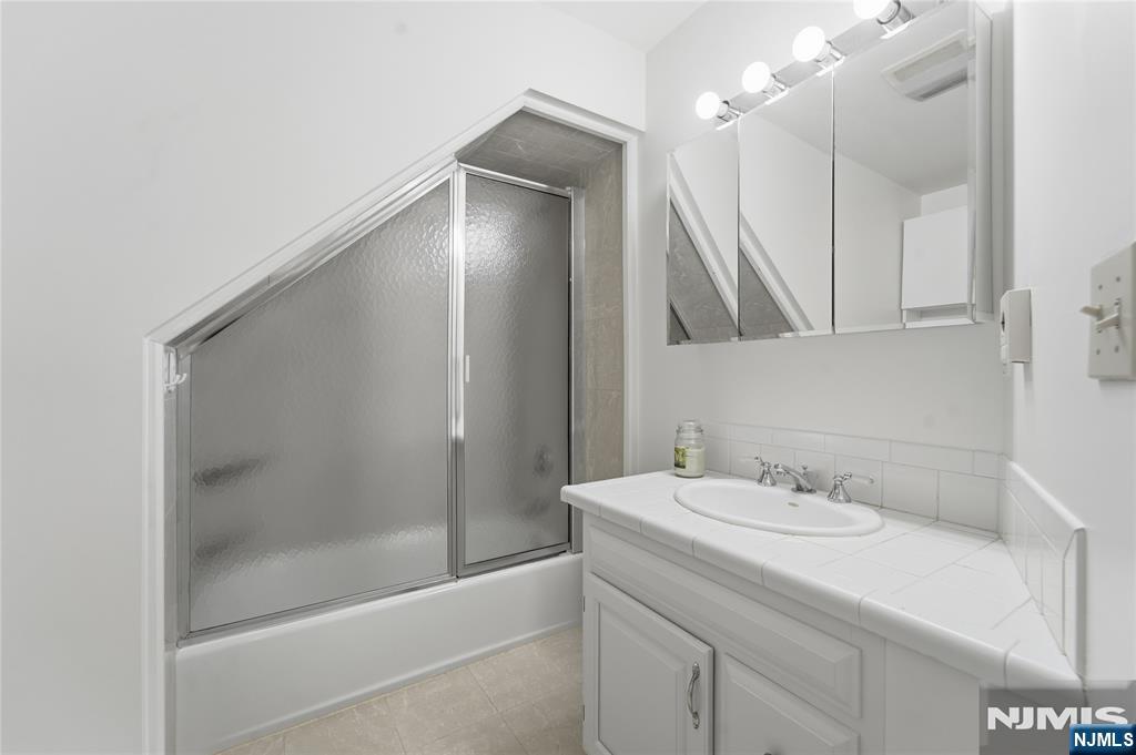 38 Forest Avenue Property Photo 44