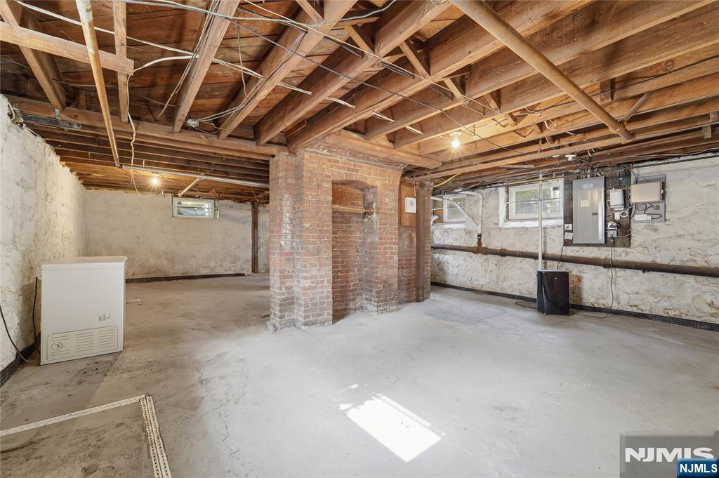 38 Forest Avenue Property Photo 50