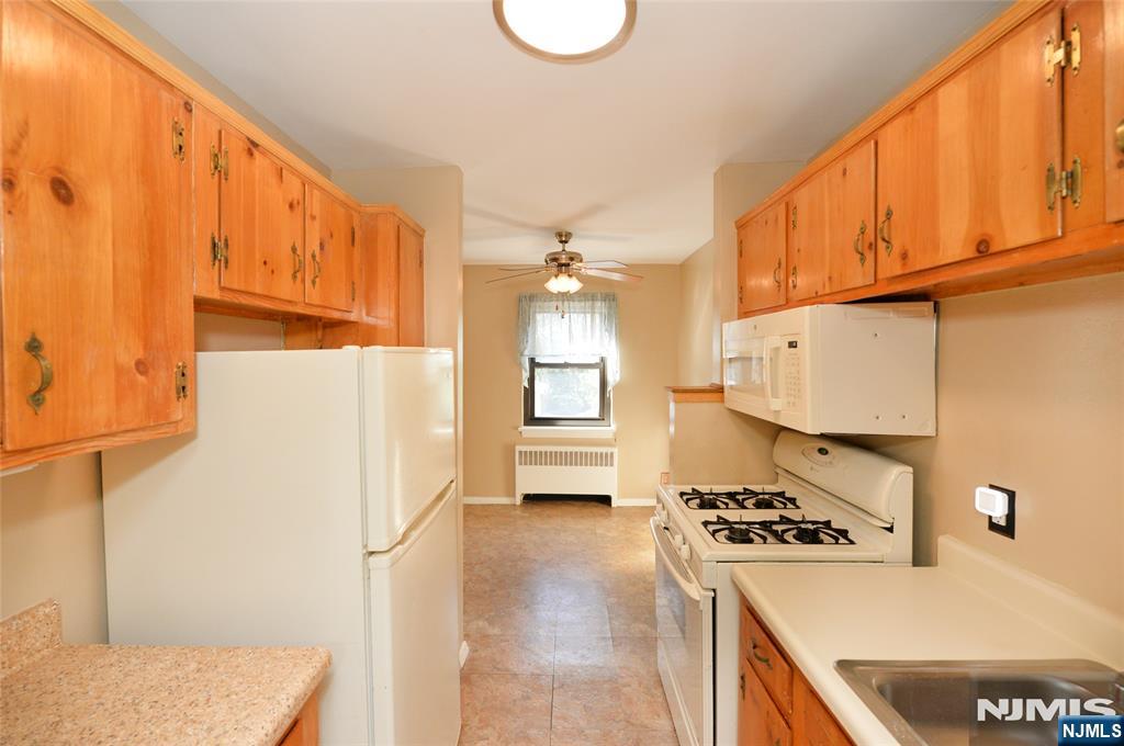 241 Main Street 3h Property Photo 6