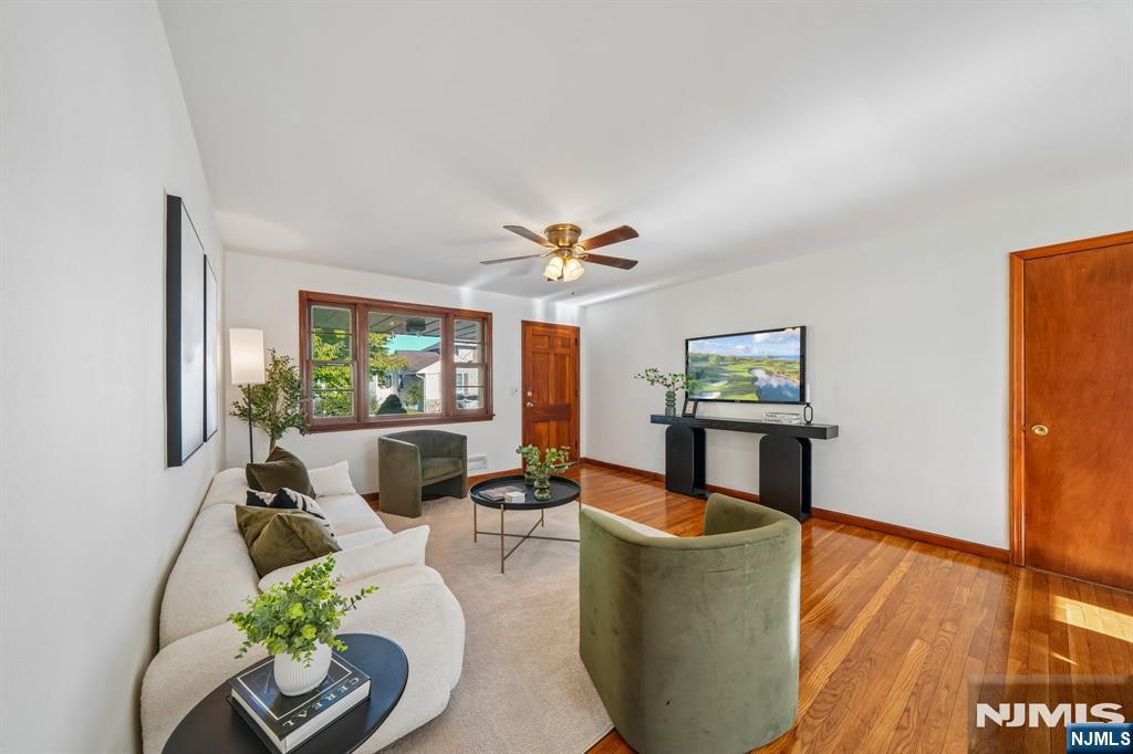 696 1st Street Property Photo 11