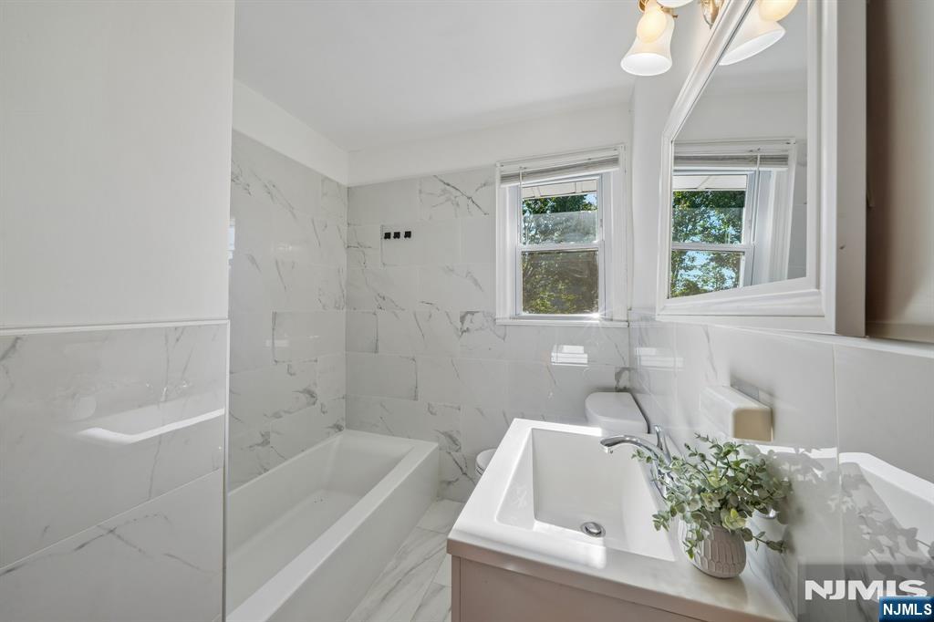 696 1st Street Property Photo 21