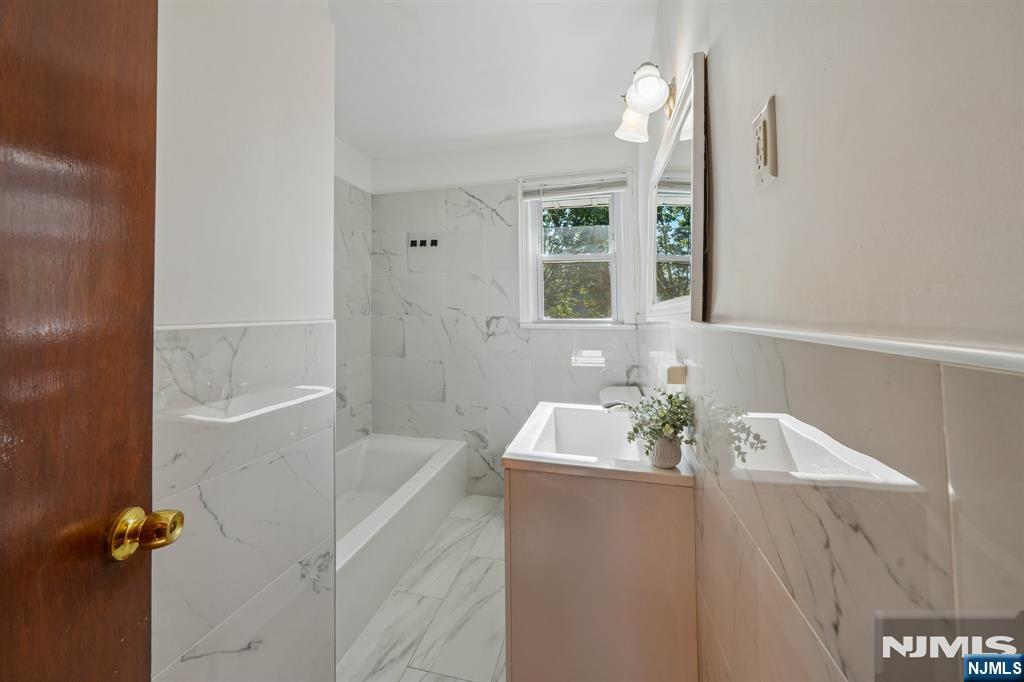 696 1st Street Property Photo 23