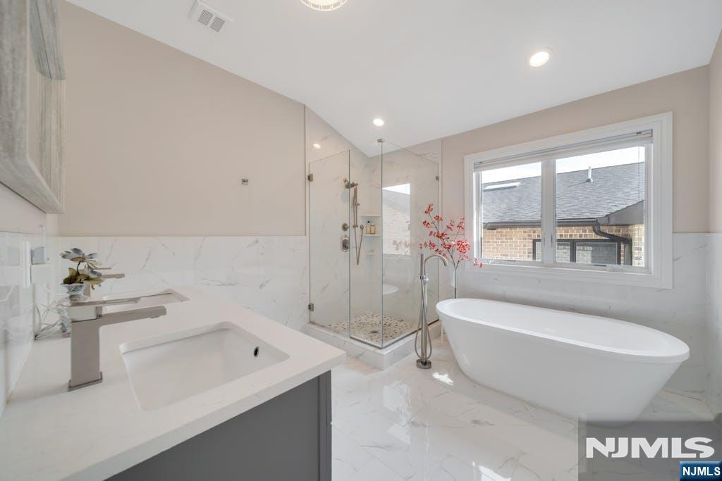 469 9th Street A Property Photo 16