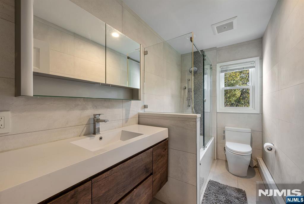 29 Carol Court Property Photo 18