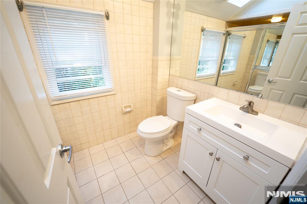 225 Hillside Avenue Property Photo 16