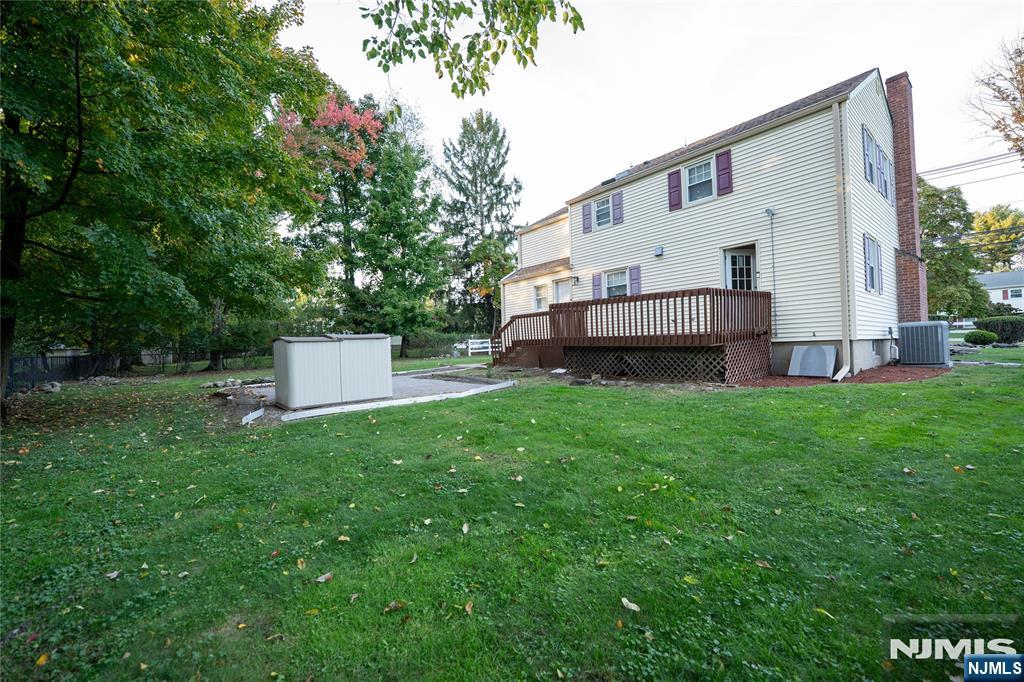 225 Hillside Avenue Property Photo 21