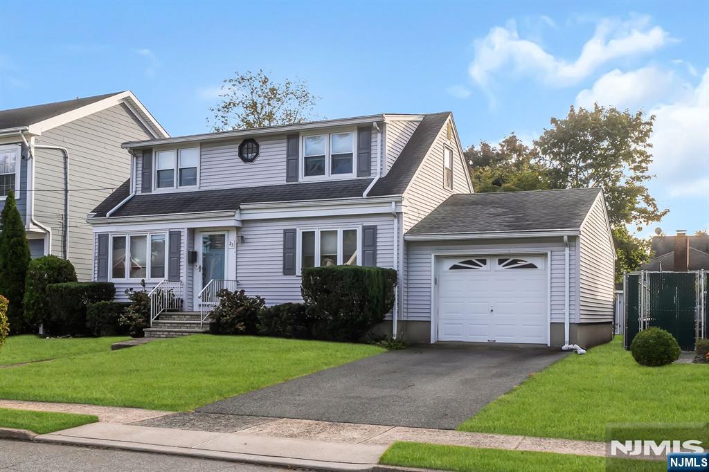 23 Schlosser Drive Property Photo 1