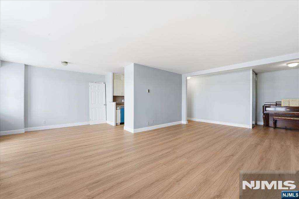6600 Boulevard East 15d Property Photo 7