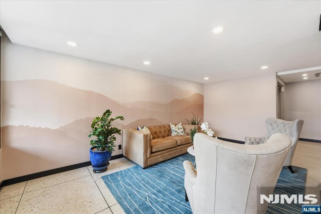6600 Boulevard East 15d Property Photo 19