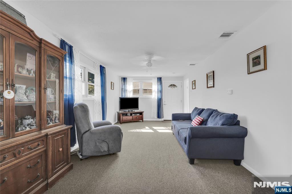 212 Gordon Avenue Property Photo 4