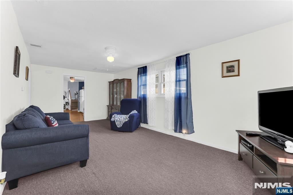 212 Gordon Avenue Property Photo 6