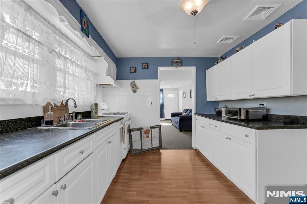 212 Gordon Avenue Property Photo 12
