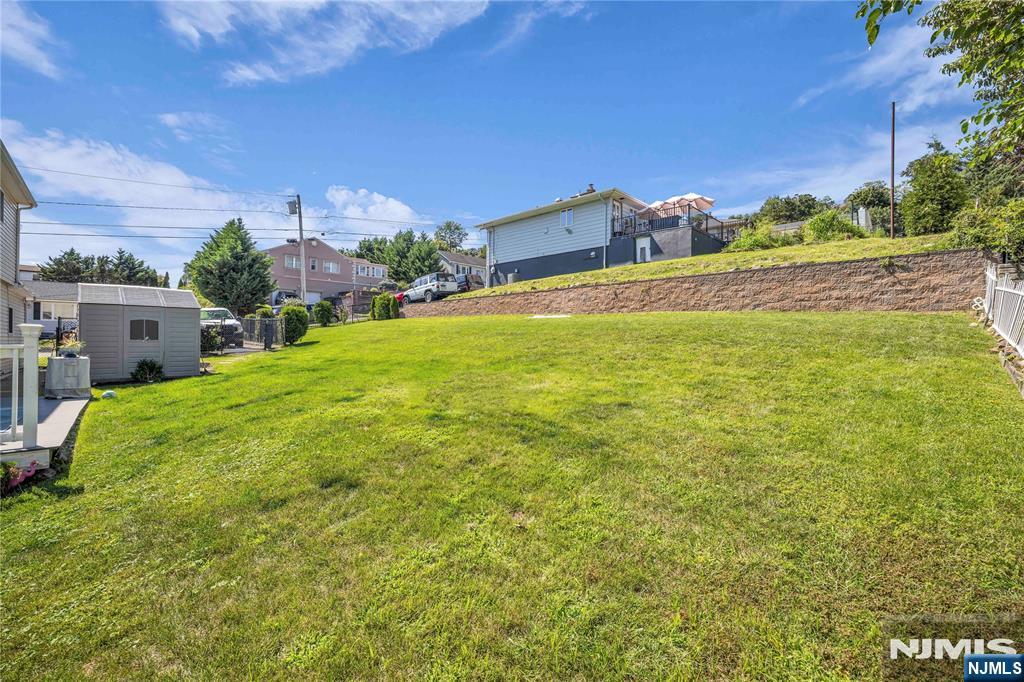 212 Gordon Avenue Property Photo 33